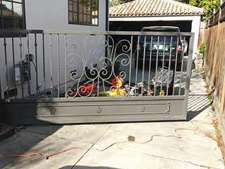 3 Common Issues with Swing Gates | Lantana TX 3 Common Issues with Swing Gates | Gate Repair Lantana TX